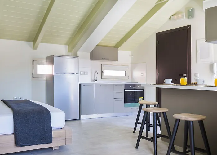 Marina Aparthotel 4*