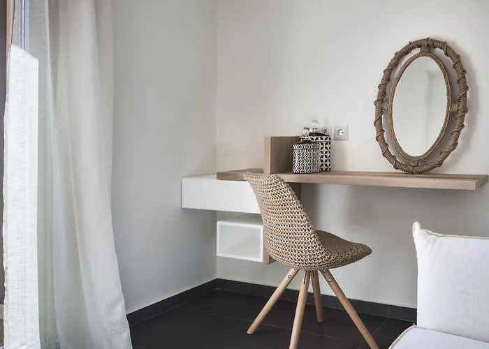 Marina Aparthotel 4*