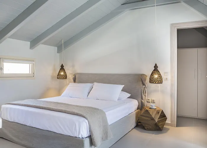 Marina Aparthotel 4*