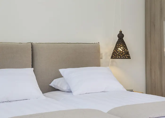 Marina Aparthotel 4*