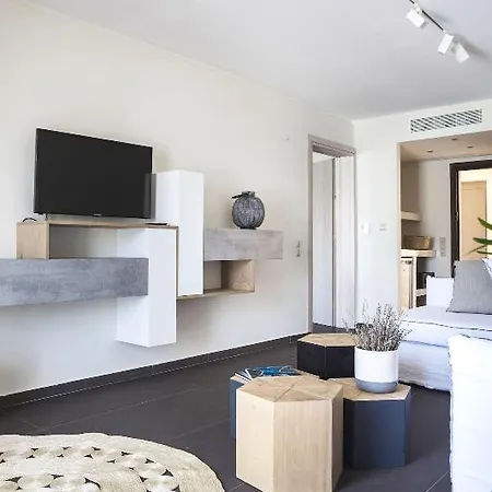 Marina 3* أرغوستولي